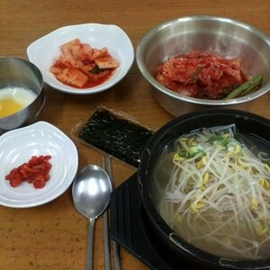 전주 한옥마을 근처 왱이콩나물국밥