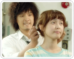 8화머리만지기2.gif