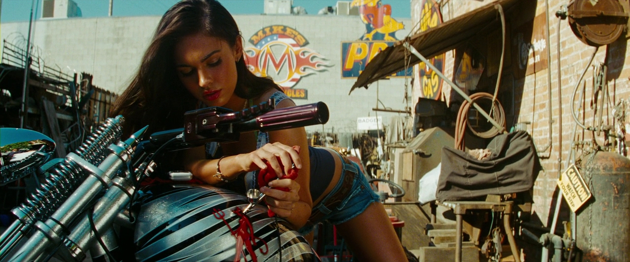 트랜스포머2.Transformers.Revenge.of.the.Fallen.2009.720p.BluRay.DTS.x264-Prestige.mkv_000657531.jpg