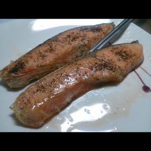 맛있는게 땡겨서 연어사옴