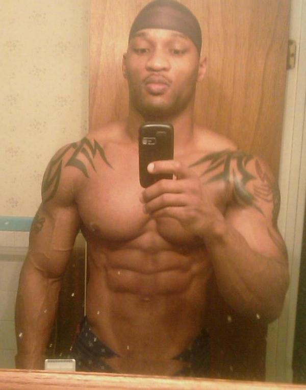 Hot-and-Sexy-Black-Muscle-Men-010.jpg