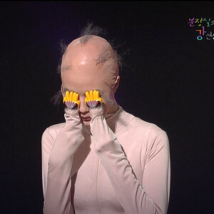 라스트님은 20대 중반의 아름다운 아가씨인가요?