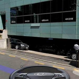 흔한 강남의 최첨단 빌딩