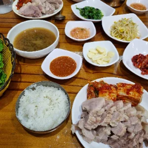서대문역 종로보쌈